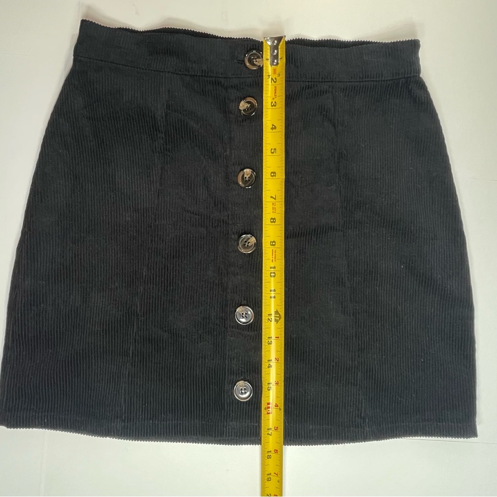ANTHROPOLOGIE HARPER HERITAGE Black Corduroy Mini Skirt Button Front Size Medium - Picture 7 of 7